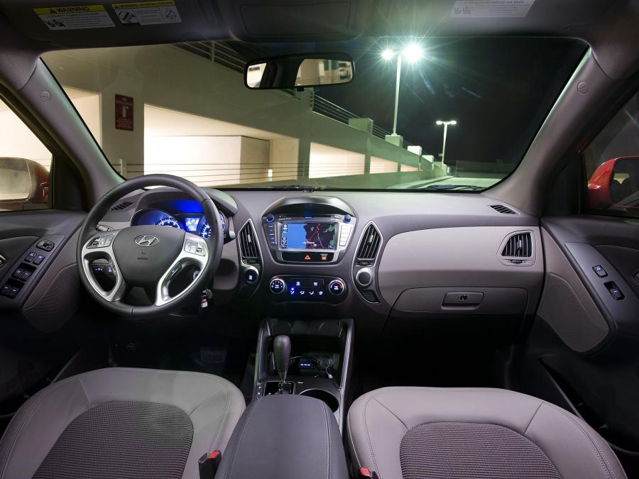  Hyundai Tucson 2010 года  (US) (фото 12 из 16)